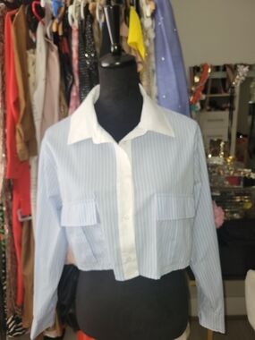 Long sleeve cropped poplin shirt with pocket